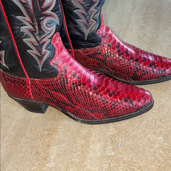 Justin Boots Red and Black Heeled Boots - Picture 4 of 16